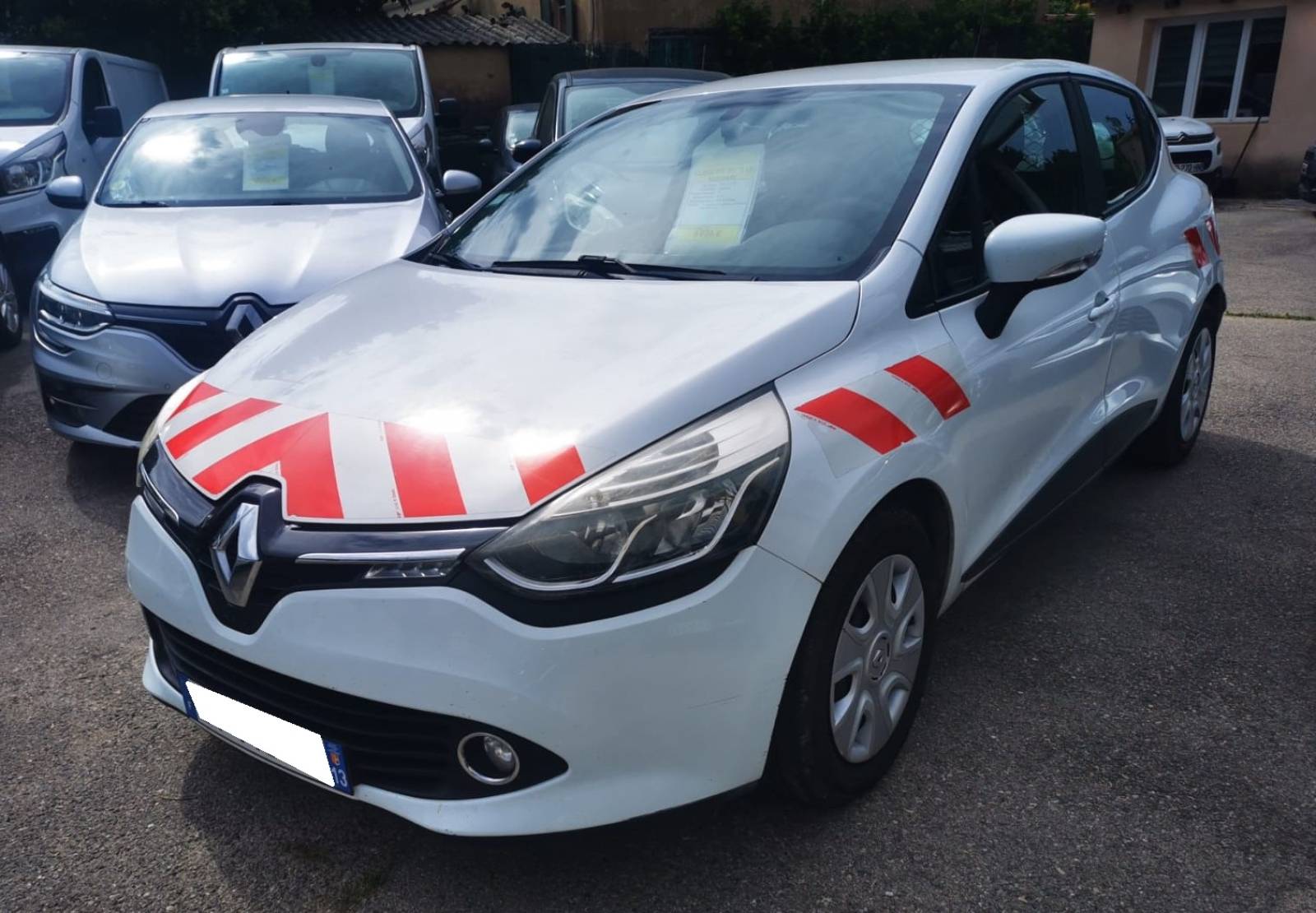 Vente de voitures d'occasion pour jeune permis La Ciotat proche Aubagne