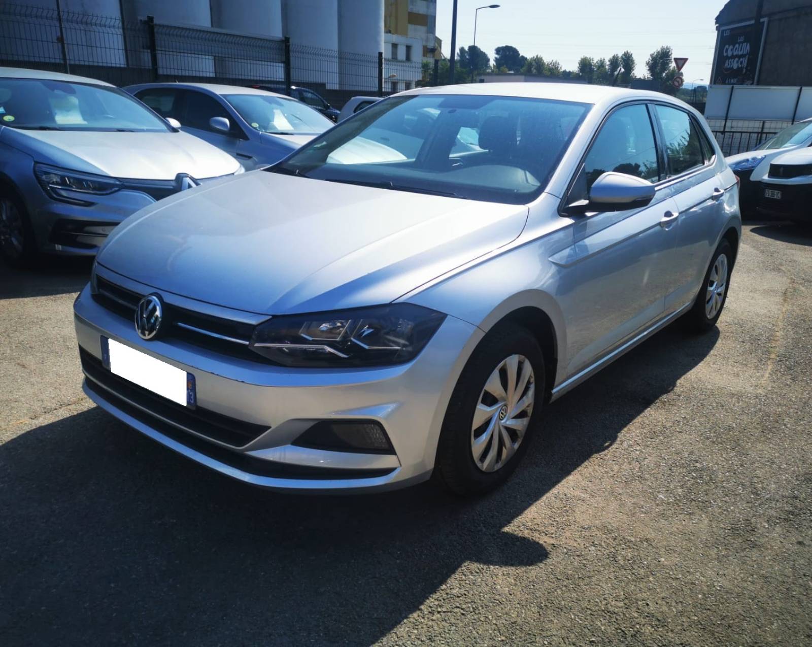 Garage avec véhicules utilitaires d'occasion et pas chers La Ciotat proche Aubagne