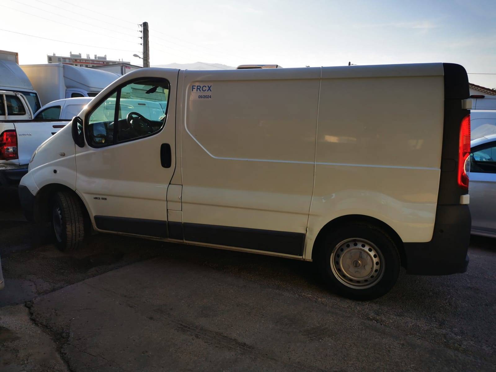 Vente de fourgon utilitaire frigorifique d'occasion Marseille 13012