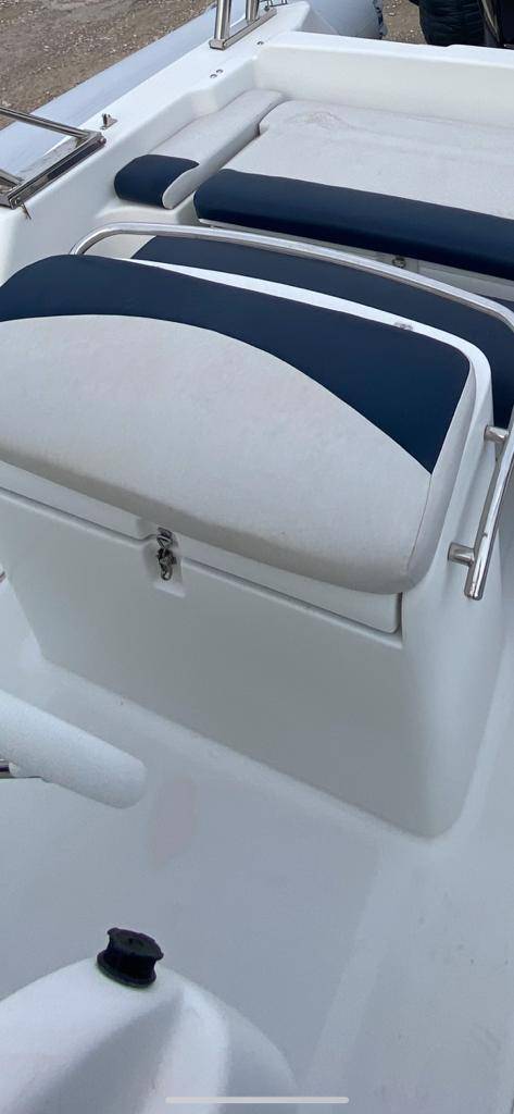 BATEAU SEMI RIGIDE LOMAC 7M68 OCCASION