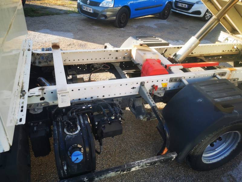 NISSAN NT400 35.13 BENNE  OCCASION