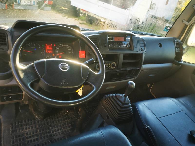 NISSAN NT400 35.13 BENNE  OCCASION