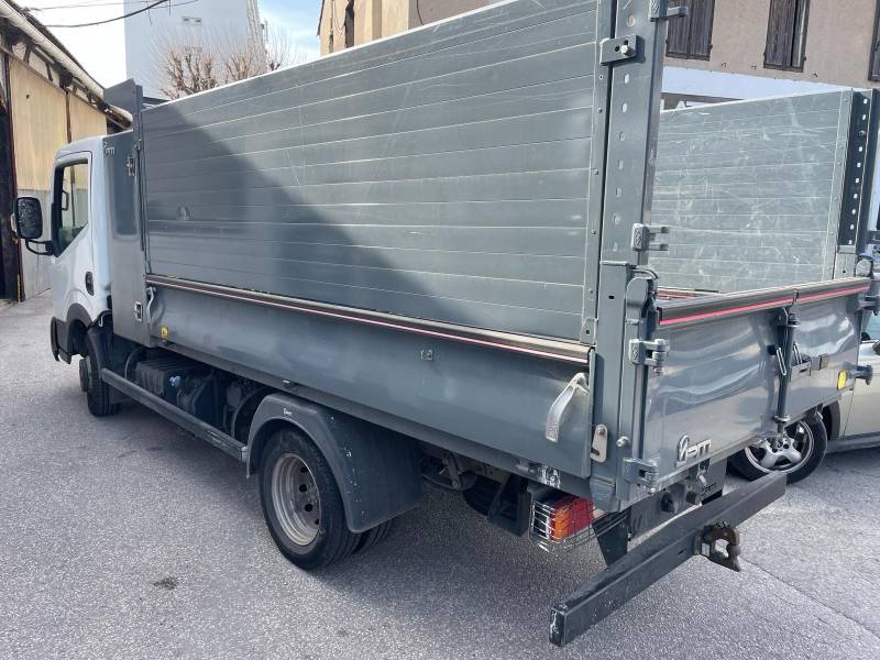 NISSAN CABSTAR NT400 35.13    3.0 DCI 130 BENNE  OCCASION