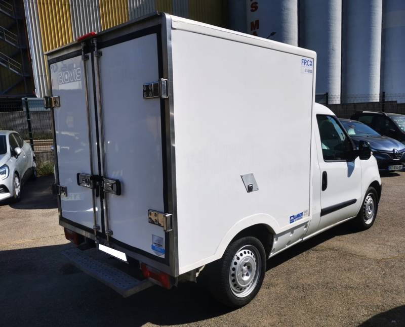 *** FRIGO +/-  ***  FIAT DOBLO 1.6 MJTD 105 FRIGO +/-  OCCASION