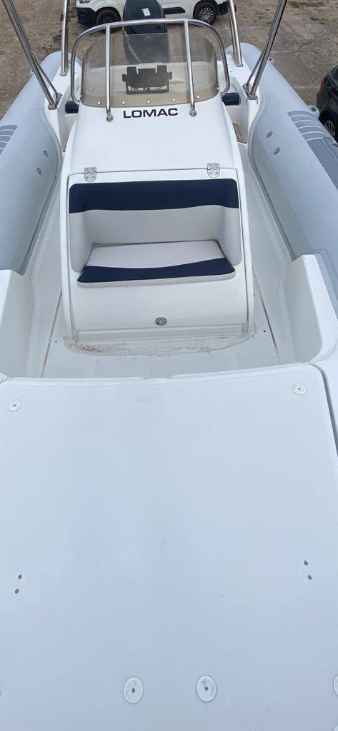 BATEAU SEMI RIGIDE LOMAC 7M68 OCCASION