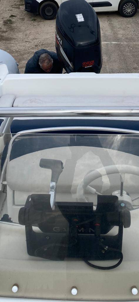 BATEAU SEMI RIGIDE LOMAC 7M68 OCCASION